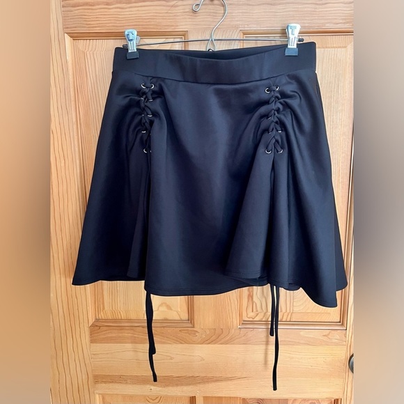 Hot Topic Large Black Lace-Up Women's Skirt High School Emo Goth Grunge Dark - Picture 6 of 12